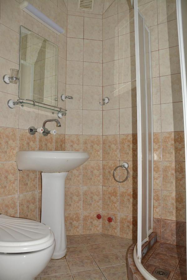 Hotel Wesso Kavarna Quarto foto